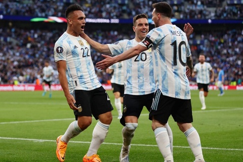 Аргентина Copa America турнирінің жартылай финалына шықты