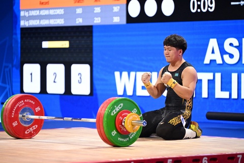 Ерасыл Саулебеков завоевал золотую медаль на молодежном чемпионате Азии