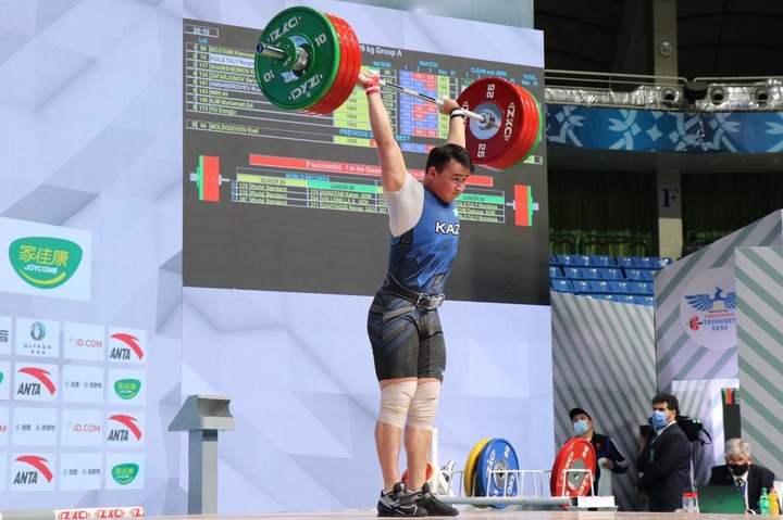 Нургиса Адилетулы выиграл серебро на Чемпионате Мира